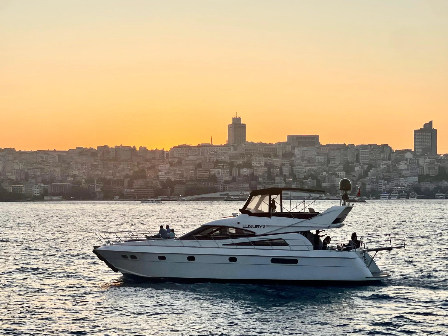 Yachttour Istanbul  Yacht Istanbul  Tour Istanbul  Geburtstag Istanbul Heiratsantrag Istanbul  Firmenevent Istanbul Eventplanung Istanbul yacht mieten istanbul yacht mieten istanbul private yacht istanbul heiratsantrag istanbul yacht bosporus yacht tour yacht istanbul preis