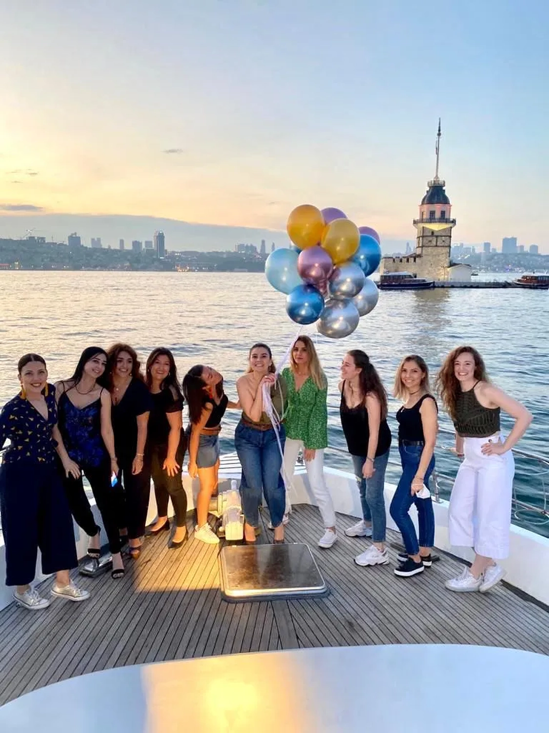 Yachttour Istanbul  Yacht Istanbul  Tour Istanbul  Geburtstag Istanbul Heiratsantrag Istanbul  Firmenevent Istanbul Eventplanung Istanbul yacht mieten istanbul yacht mieten istanbul private yacht istanbul heiratsantrag istanbul yacht bosporus yacht tour yacht istanbul preis