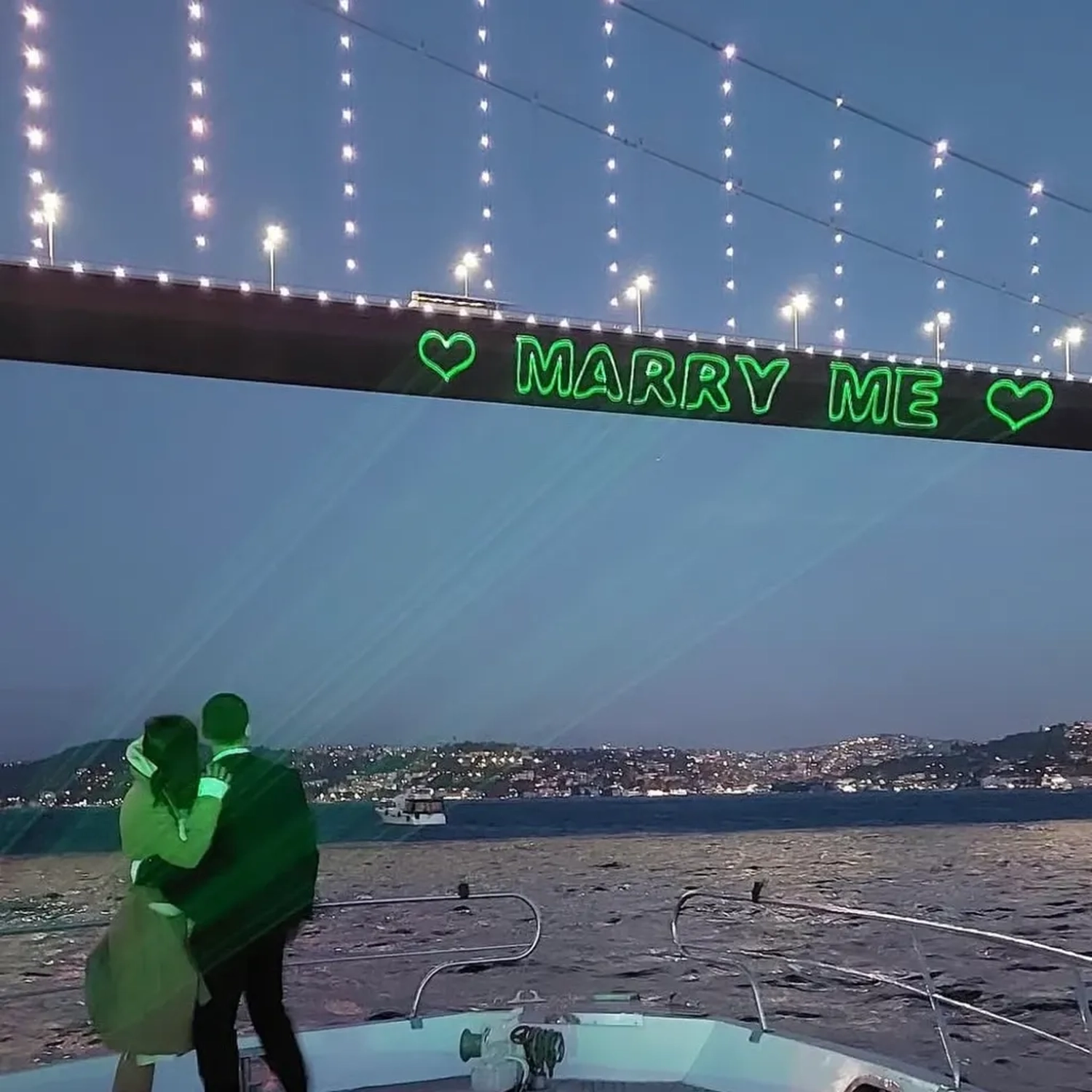 Yachttour Istanbul  Yacht Istanbul  Tour Istanbul  Geburtstag Istanbul Heiratsantrag Istanbul  Firmenevent Istanbul Eventplanung Istanbul yacht mieten istanbul yacht mieten istanbul private yacht istanbul heiratsantrag istanbul yacht bosporus yacht tour yacht istanbul preis